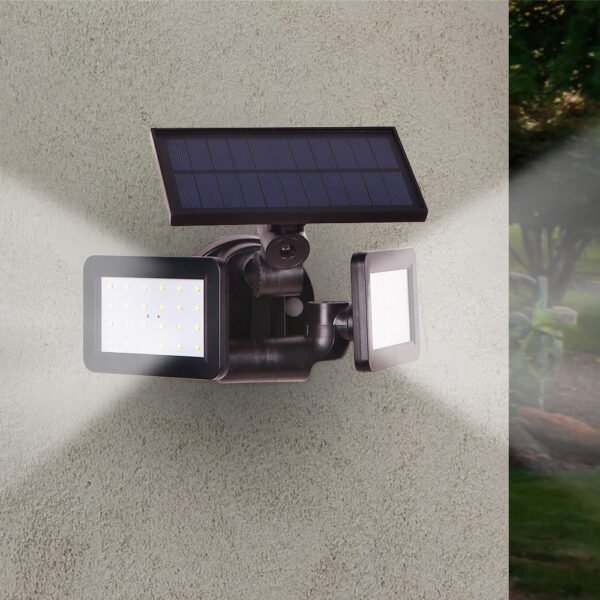 An efficient, environmentally friendly, portable solar outdoor light to meet the lighting needs of camping, hiking, picnic and other outdoor activities. By integrating advanced solar photovoltaic technology and energy efficient LED lighting systems, this product is designed to provide users with long-lasting, reliable lighting solutions while reducing the burden on the environment.